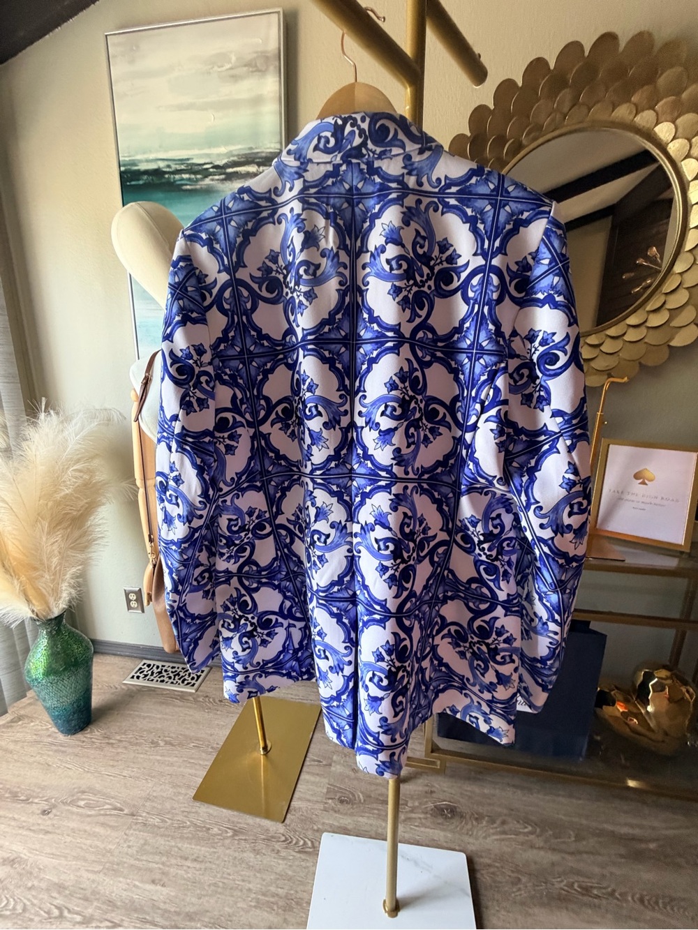 Liz Claiborne Blue and White Scroll-Print Blazer - Picture 6 of 12
